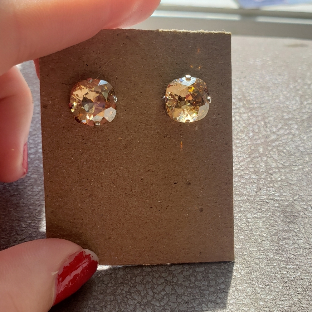 Vintage cushion cut Faceted champagne moissanite stud earrings - Picture 10 of 12